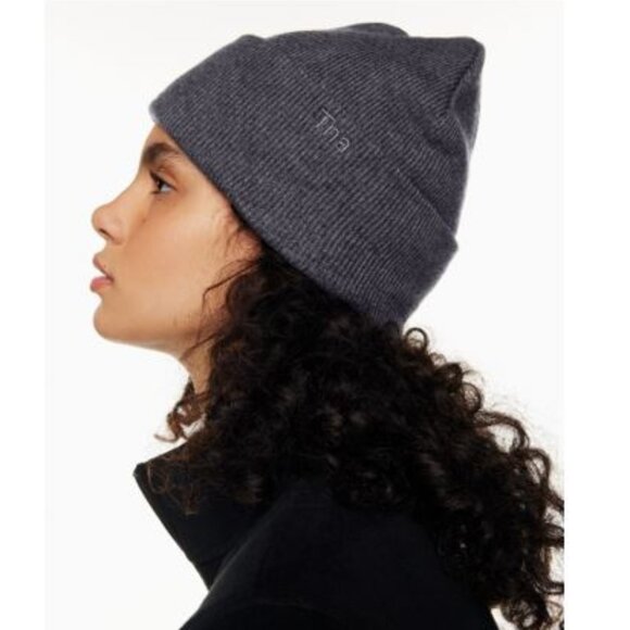 TNA Peak Beanie - Picture 7 of 9